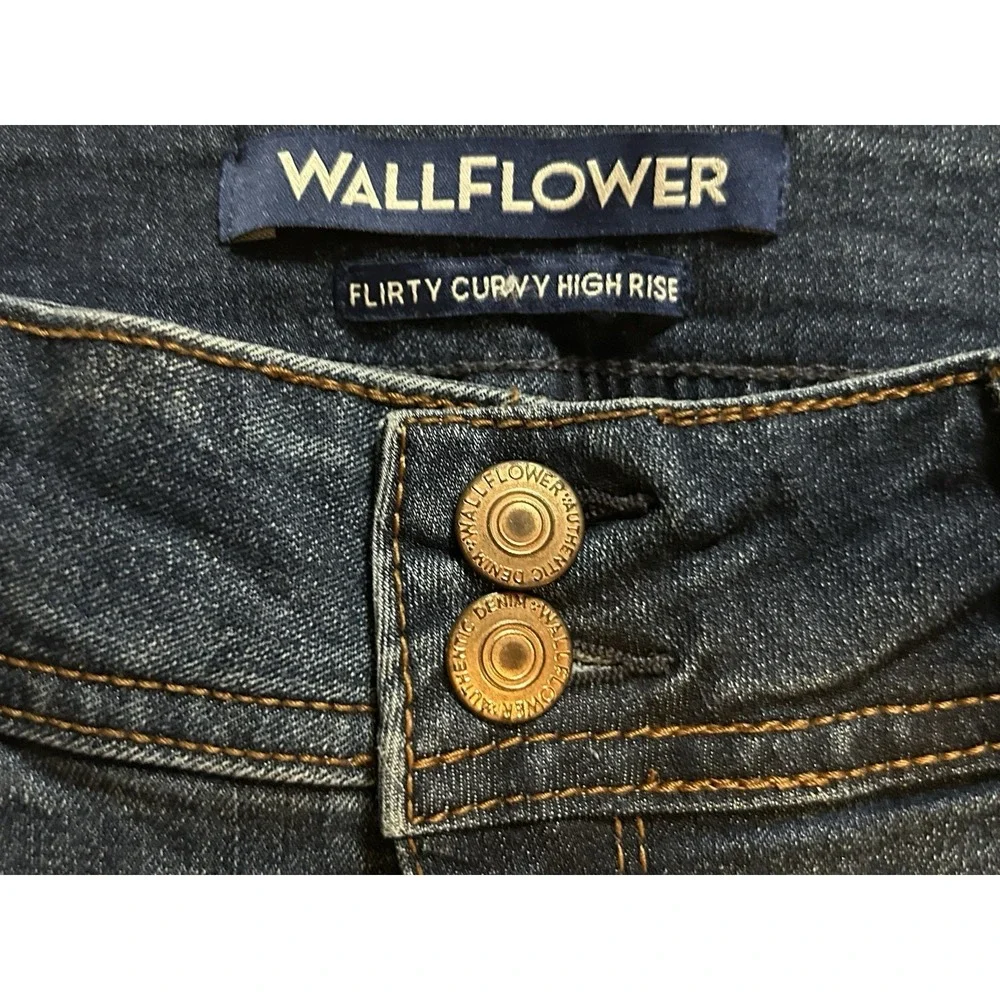 Wallflower NEW Flirty Curvy High Rise Junior Size 7 PIA Denim (28x27) Jeans NWT